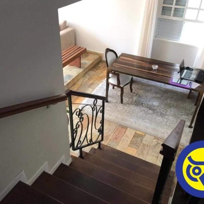 Casa Residencial com 191m², 4 quartos, 1 suíte, 2 garagens, no bairro Centro em Florianópolis