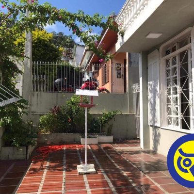 Casa Residencial com 191m², 4 quartos, 1 suíte, 2 garagens, no bairro Centro em Florianópolis