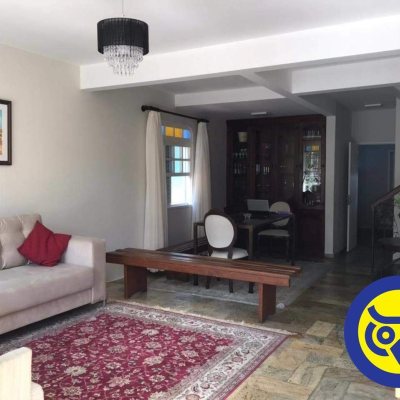 Casa Residencial com 191m², 4 quartos, 1 suíte, 2 garagens, no bairro Centro em Florianópolis