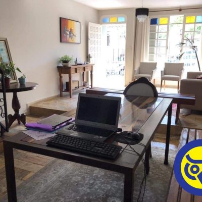 Casa Residencial com 191m², 4 quartos, 1 suíte, 2 garagens, no bairro Centro em Florianópolis