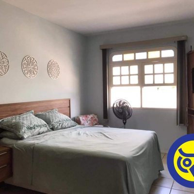 Casa Residencial com 191m², 4 quartos, 1 suíte, 2 garagens, no bairro Centro em Florianópolis