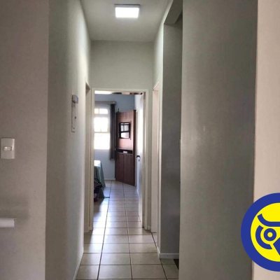 Casa Residencial com 191m², 4 quartos, 1 suíte, 2 garagens, no bairro Centro em Florianópolis
