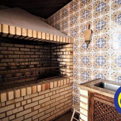 Casa Residencial com 536m², 4 quartos, 1 suíte, 4 garagens, no bairro Centro em Florianópolis