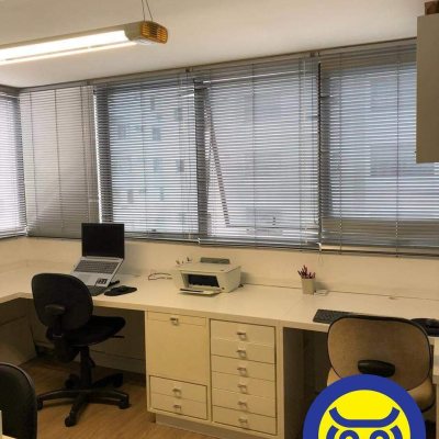 Sala com 24m², 1 garagem, no bairro Centro em Florianópolis