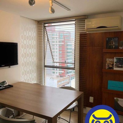 Sala com 24m², 1 garagem, no bairro Centro em Florianópolis