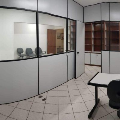 Sala com 42m², no bairro Centro em Florianópolis