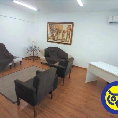 Sala com 36m², no bairro Centro em Florianópolis