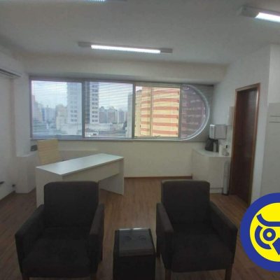 Sala com 36m², no bairro Centro em Florianópolis