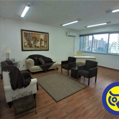 Sala com 36m², no bairro Centro em Florianópolis