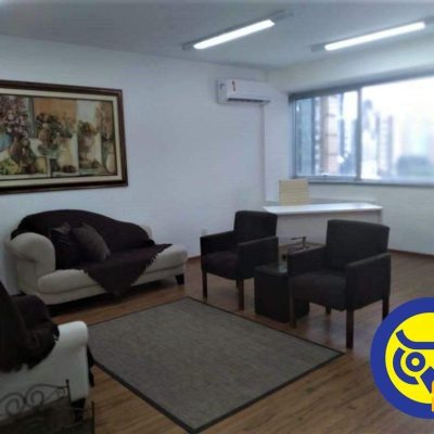 Sala com 36m², no bairro Centro em Florianópolis