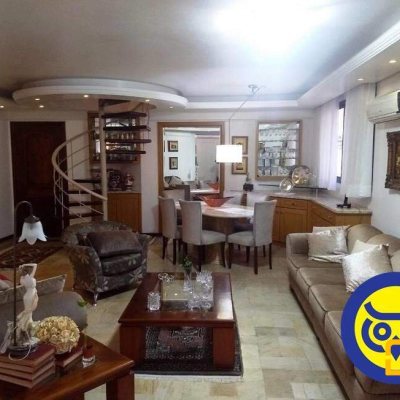 Cobertura com 226m², 4 quartos, 2 suítes, 2 garagens, no bairro Centro em Florianópolis