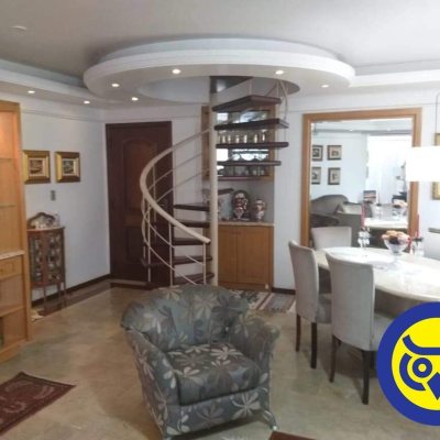 Cobertura com 226m², 4 quartos, 2 suítes, 2 garagens, no bairro Centro em Florianópolis