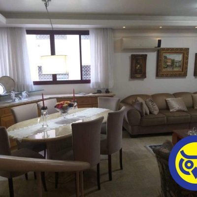 Cobertura com 226m², 4 quartos, 2 suítes, 2 garagens, no bairro Centro em Florianópolis