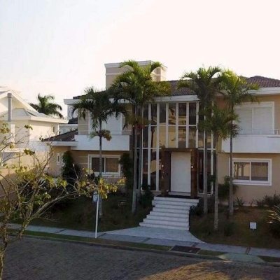 Casa Residencial com 436m², 4 quartos, 4 suítes, 6 garagens, no bairro Jurerê Internacional em Florianópolis