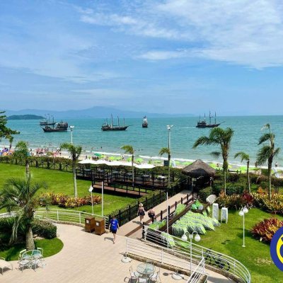 Apartamentos com 138m², 3 quartos, 3 suítes, 3 garagens, no bairro Cachoeira Do Bom Jesus em Florianópolis