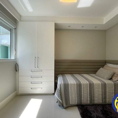 Apartamentos com 138m², 3 quartos, 3 suítes, 3 garagens, no bairro Cachoeira Do Bom Jesus em Florianópolis