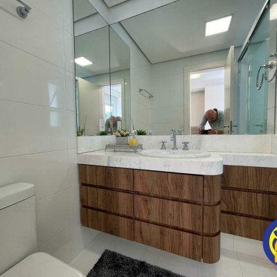 Apartamentos com 138m², 3 quartos, 3 suítes, 3 garagens, no bairro Cachoeira Do Bom Jesus em Florianópolis