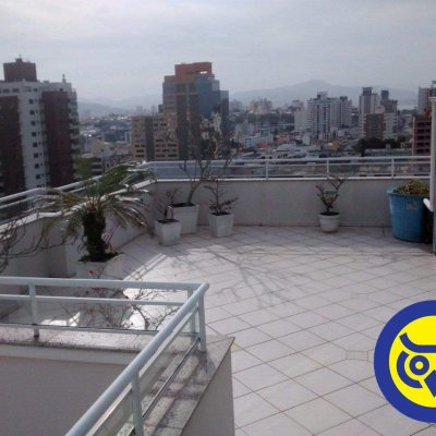 Cobertura com 348m², 3 quartos, 2 suítes, 4 garagens, no bairro Estreito em Florianópolis