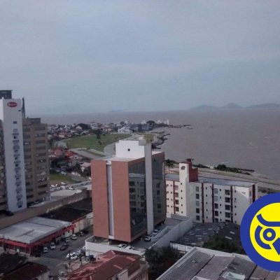 Cobertura com 348m², 3 quartos, 2 suítes, 4 garagens, no bairro Estreito em Florianópolis