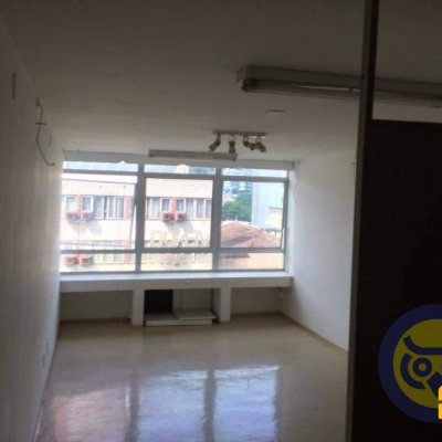Sala com 40m², no bairro Centro em Florianópolis