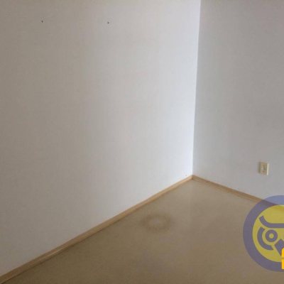 Sala com 40m², no bairro Centro em Florianópolis