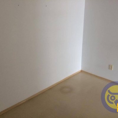 Sala com 40m², no bairro Centro em Florianópolis