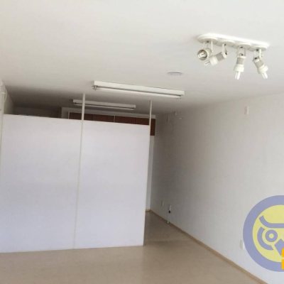Sala com 40m², no bairro Centro em Florianópolis