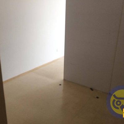 Sala com 40m², no bairro Centro em Florianópolis