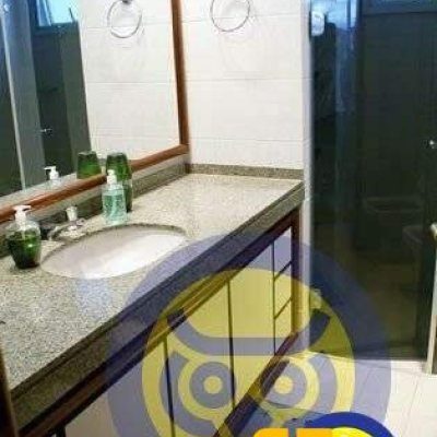 Apartamentos com 266m², 4 quartos, 2 suítes, 2 garagens, no bairro Centro em Florianópolis