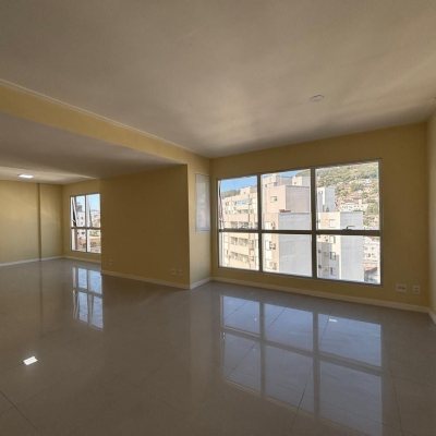 Sala com 67m², 178 garagens, no bairro Centro em Florianópolis