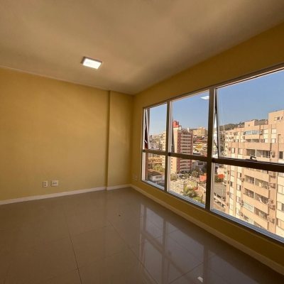 Sala com 67m², 178 garagens, no bairro Centro em Florianópolis