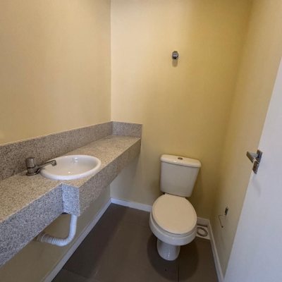 Sala com 67m², 178 garagens, no bairro Centro em Florianópolis