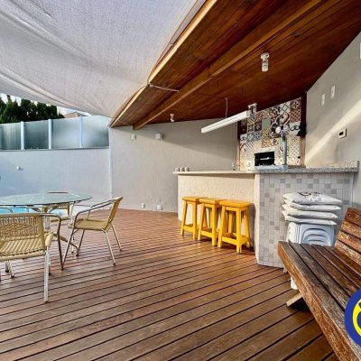 Casa Residencial com 600m², 5 quartos, 3 suítes, 3 garagens, no bairro Jurerê Internacional em Florianópolis