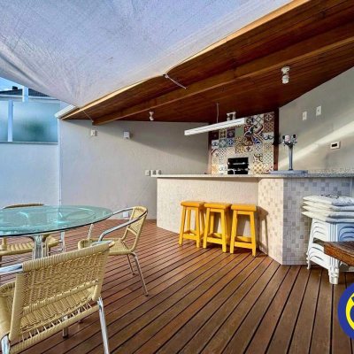 Casa Residencial com 600m², 5 quartos, 3 suítes, 3 garagens, no bairro Jurerê Internacional em Florianópolis