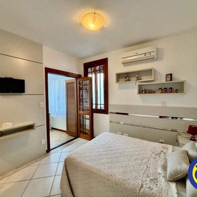 Casa Residencial com 600m², 5 quartos, 3 suítes, 3 garagens, no bairro Jurerê Internacional em Florianópolis