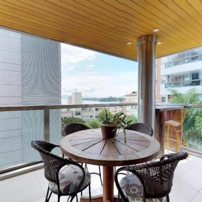 Apartamentos com 237m², 3 quartos, 3 suítes, 3 garagens, no bairro João Paulo em Florianópolis