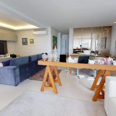 Apartamentos com 237m², 3 quartos, 3 suítes, 3 garagens, no bairro João Paulo em Florianópolis