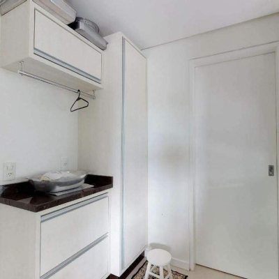 Apartamentos com 237m², 3 quartos, 3 suítes, 3 garagens, no bairro João Paulo em Florianópolis