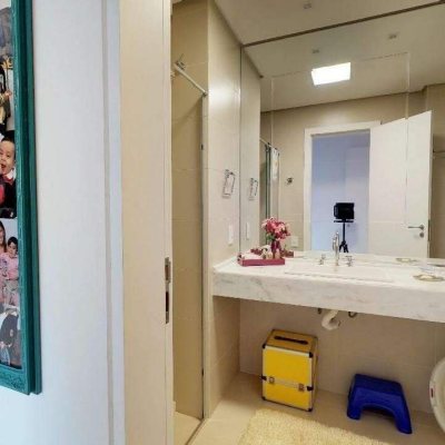 Apartamentos com 237m², 3 quartos, 3 suítes, 3 garagens, no bairro João Paulo em Florianópolis