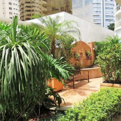 Apartamentos com 117m², 3 quartos, 3 suítes, 3 garagens, no bairro Centro em Florianópolis