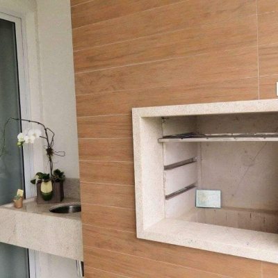 Apartamentos com 117m², 3 quartos, 3 suítes, 3 garagens, no bairro Centro em Florianópolis