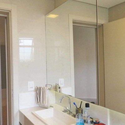 Apartamentos com 117m², 3 quartos, 3 suítes, 3 garagens, no bairro Centro em Florianópolis