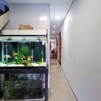 Casa Residencial com 125m², 4 quartos, 2 garagens, no bairro Campeche em Florianópolis