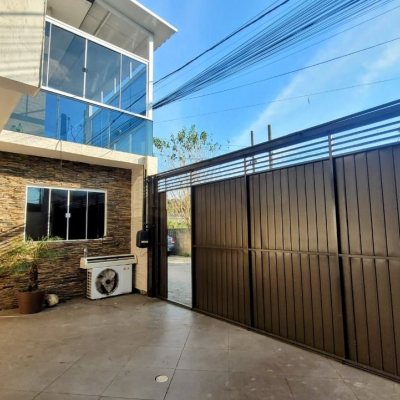 Casa Residencial com 125m², 4 quartos, 2 garagens, no bairro Campeche em Florianópolis