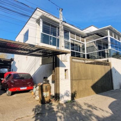 Casa Residencial com 125m², 4 quartos, 2 garagens, no bairro Campeche em Florianópolis