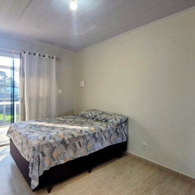 Casa Residencial com 125m², 4 quartos, 2 garagens, no bairro Campeche em Florianópolis