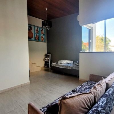 Casa Residencial com 125m², 4 quartos, 2 garagens, no bairro Campeche em Florianópolis