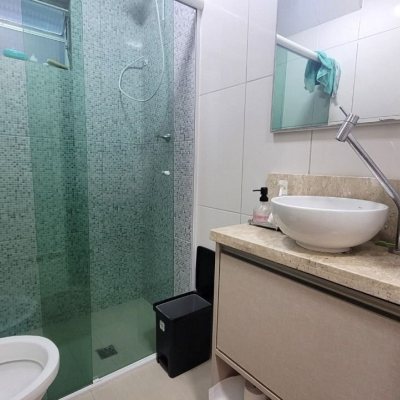 Casa Residencial com 125m², 4 quartos, 2 garagens, no bairro Campeche em Florianópolis