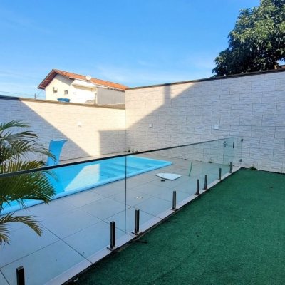 Casa Residencial com 125m², 4 quartos, 2 garagens, no bairro Campeche em Florianópolis