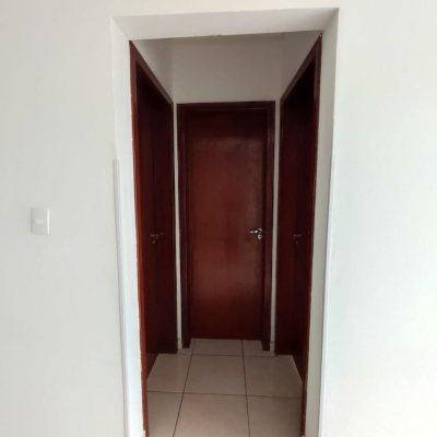 Predio com 480m², 8 garagens, no bairro Vargem Grande em Florianópolis